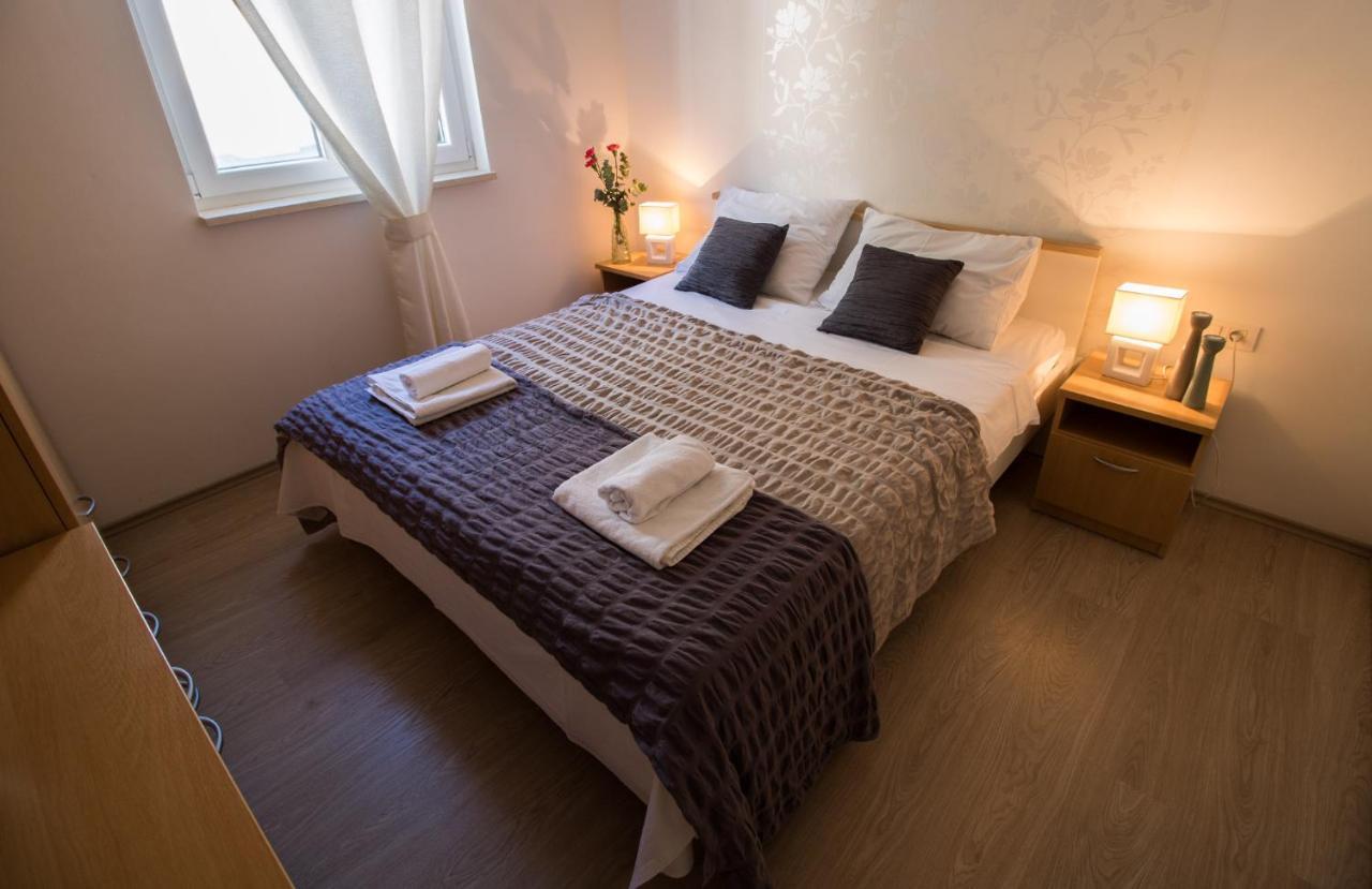 Apartments Villa Carica B&B ミミツェ エクステリア 写真