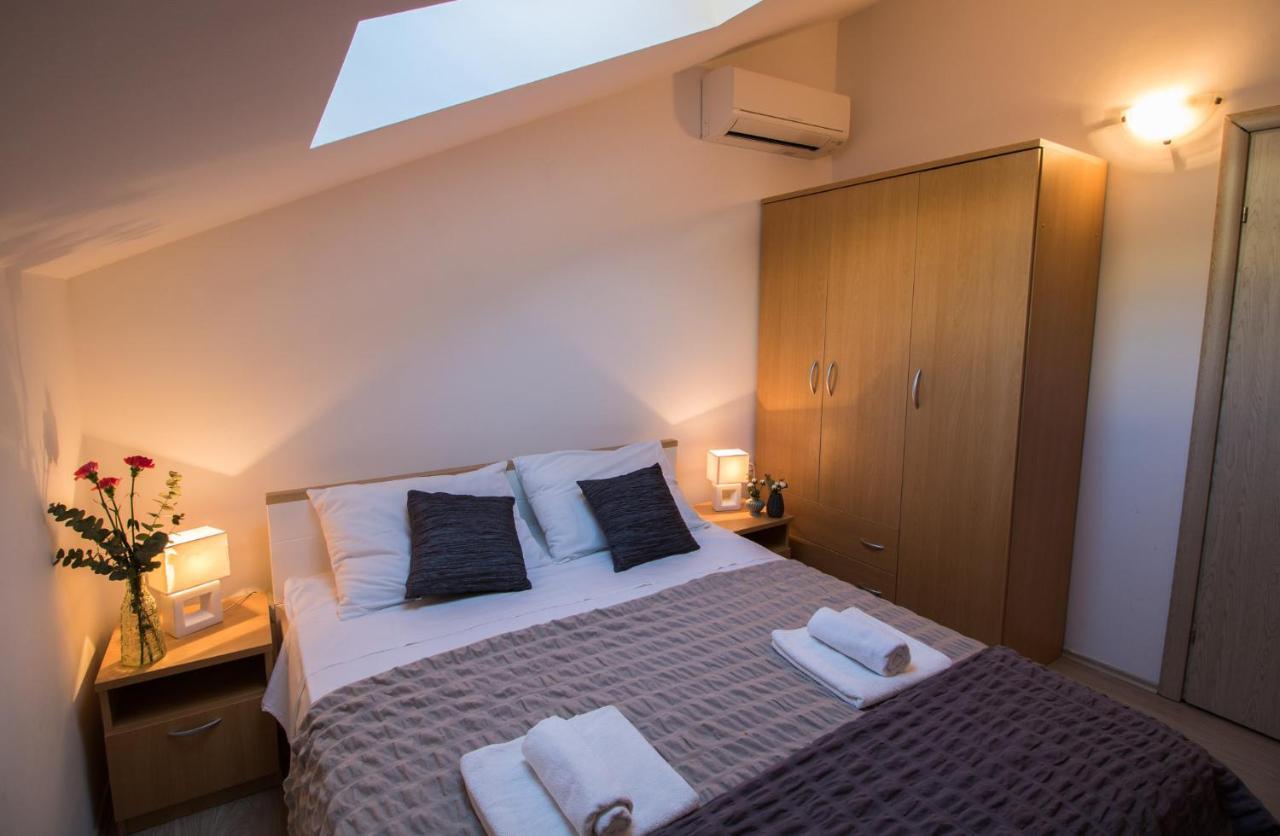 Apartments Villa Carica B&B ミミツェ エクステリア 写真