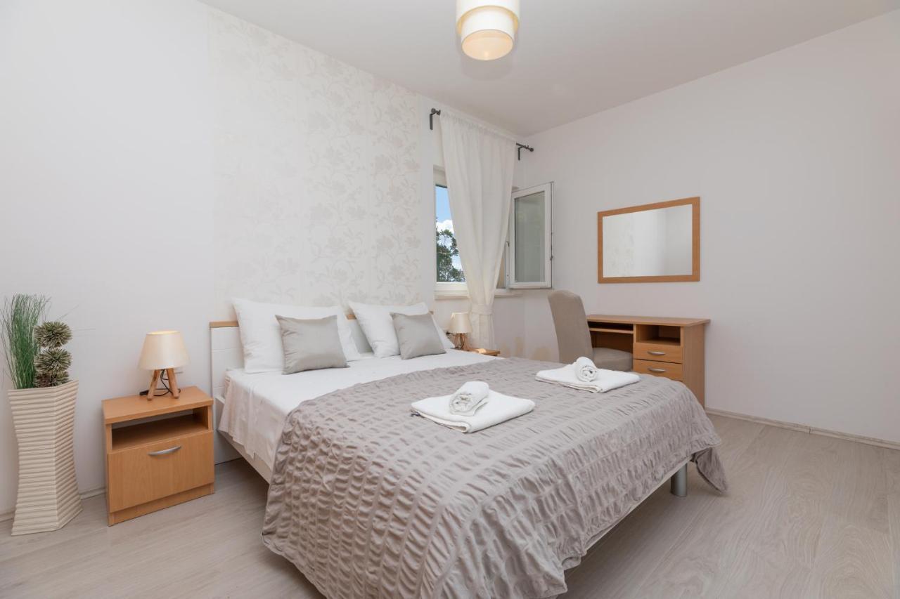 Apartments Villa Carica B&B ミミツェ エクステリア 写真
