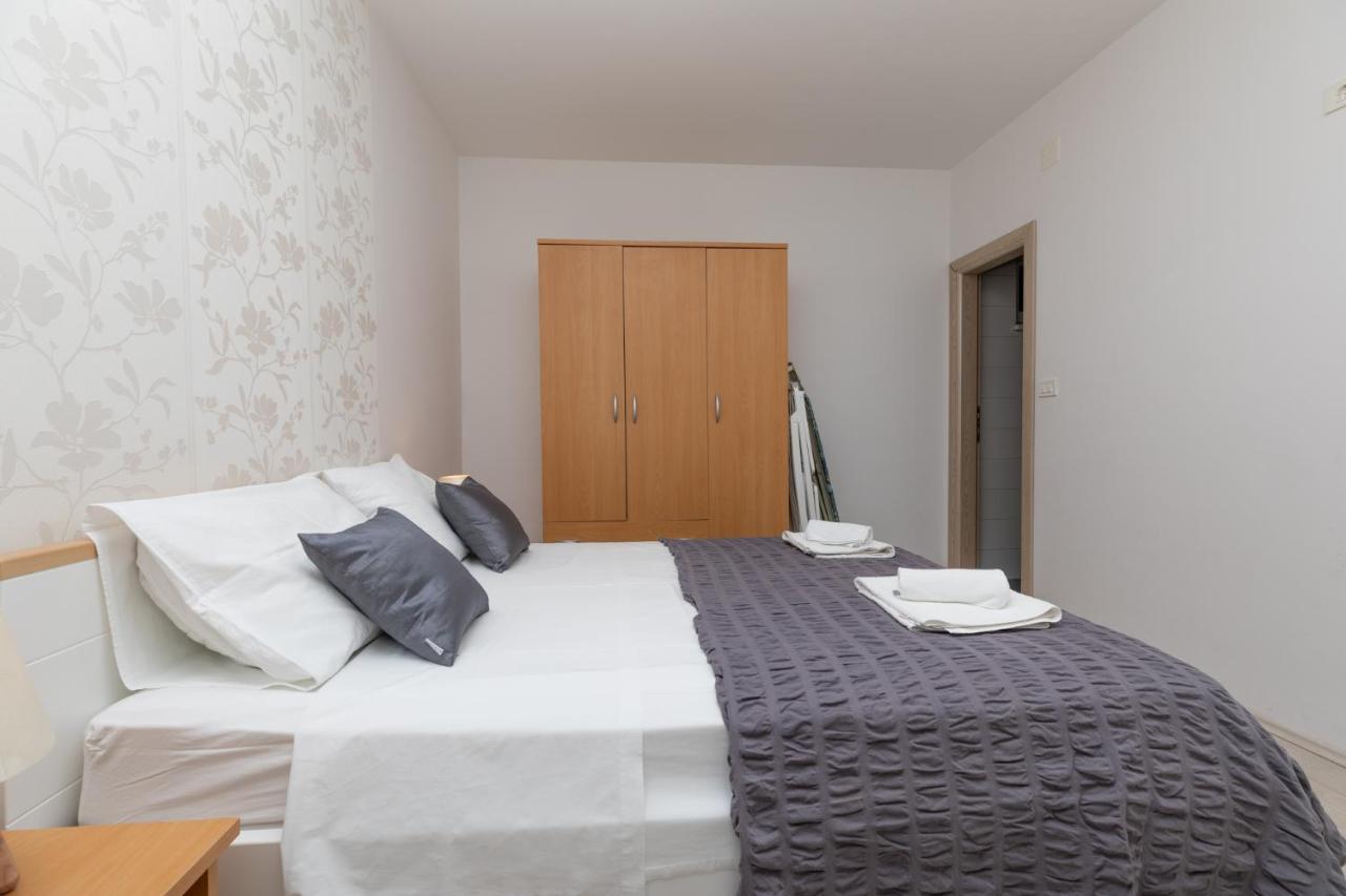 Apartments Villa Carica B&B ミミツェ エクステリア 写真