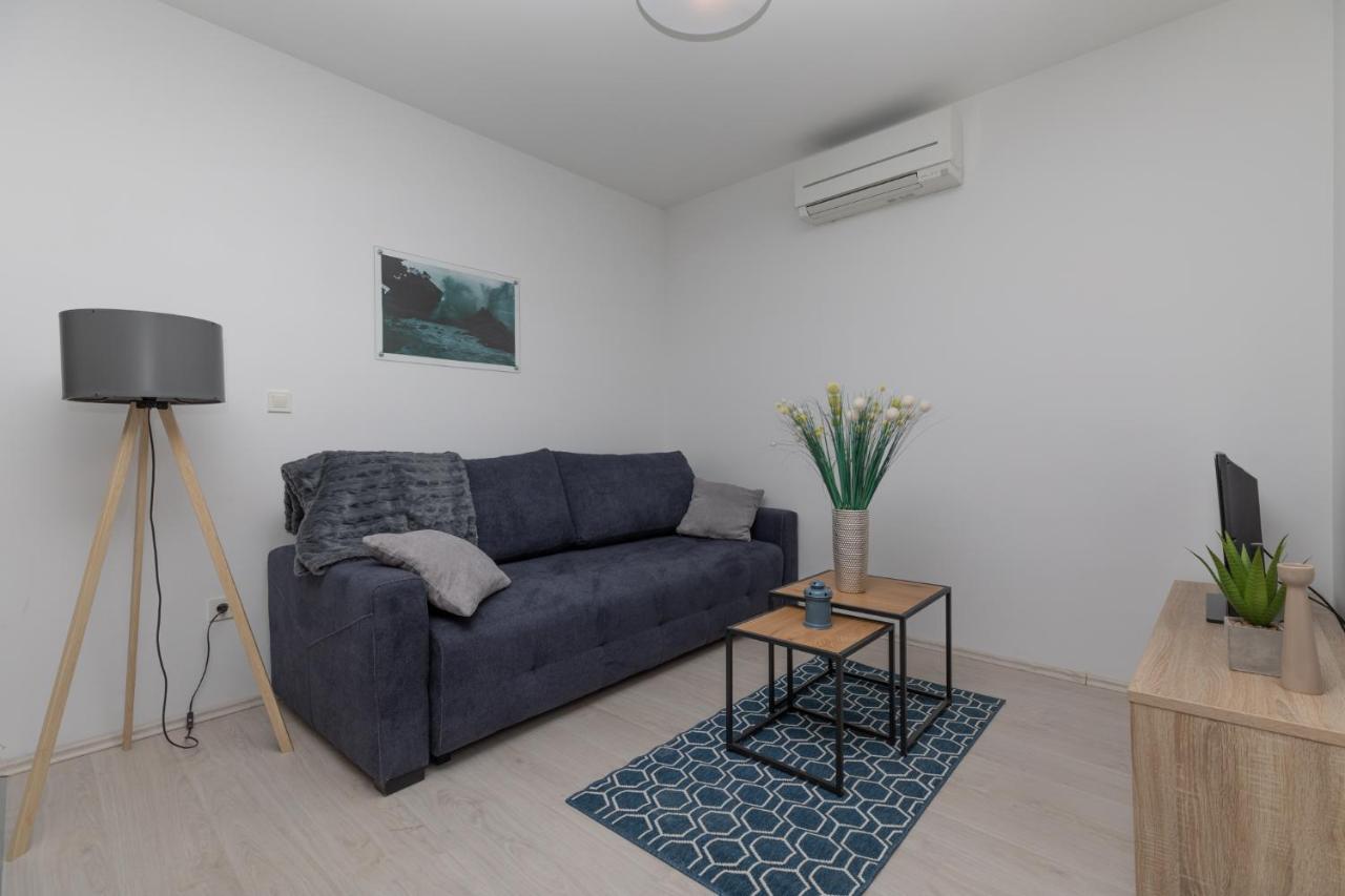 Apartments Villa Carica B&B ミミツェ エクステリア 写真