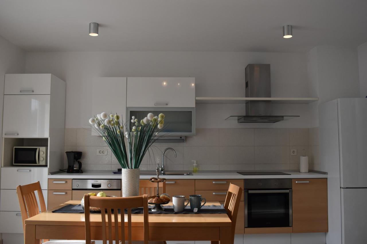 Apartments Villa Carica B&B ミミツェ エクステリア 写真